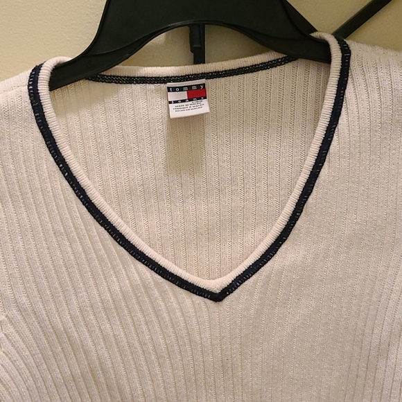 Tommy Hilfiger Sweater - Picture 4 of 6